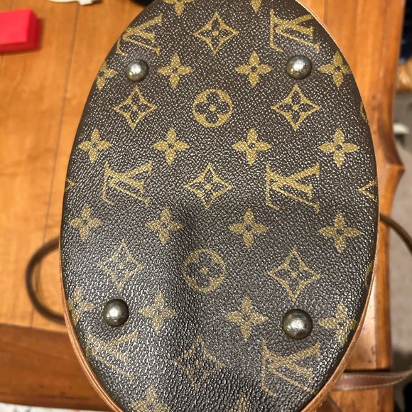 Authentic vintage Louis Vuitton bucket bag! - Picture 7 of 12